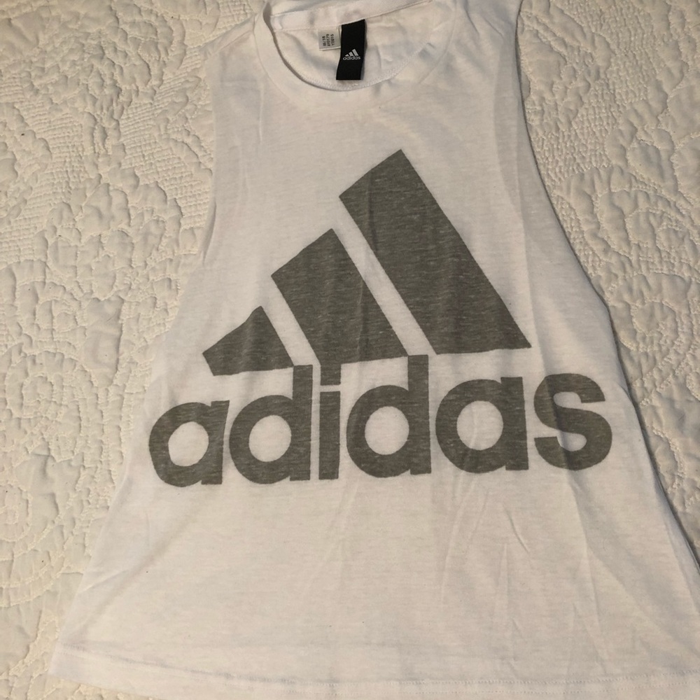 Adidas muscle tank size small